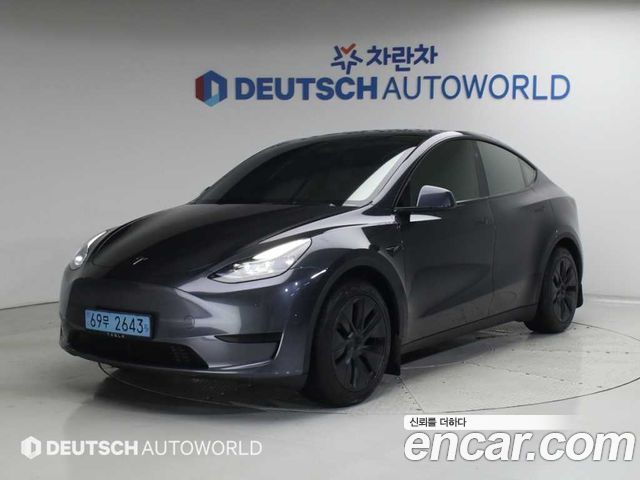 Tesla Model Y RWD - фото 0
