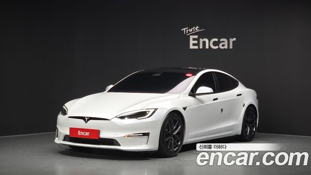 Tesla Model S AWD - фото 0