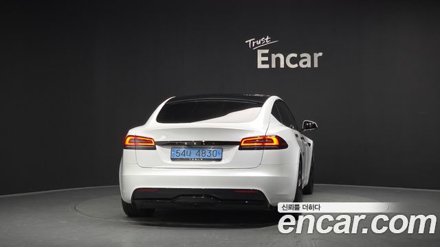 Tesla Model S AWD - фото 3