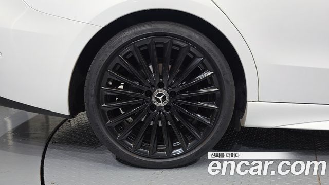 Mercedes-Benz C-Class W206 C300 4MATIC AMG Line - фото 4