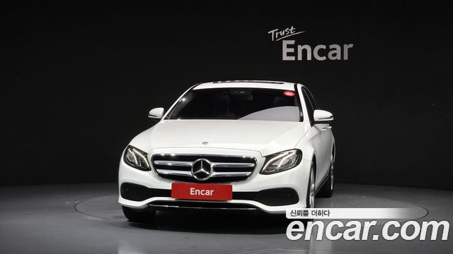 Mercedes-Benz E-Class W213 E200 Avantgarde - фото 2