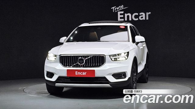 Volvo XC40 T4 Inscription - фото 2