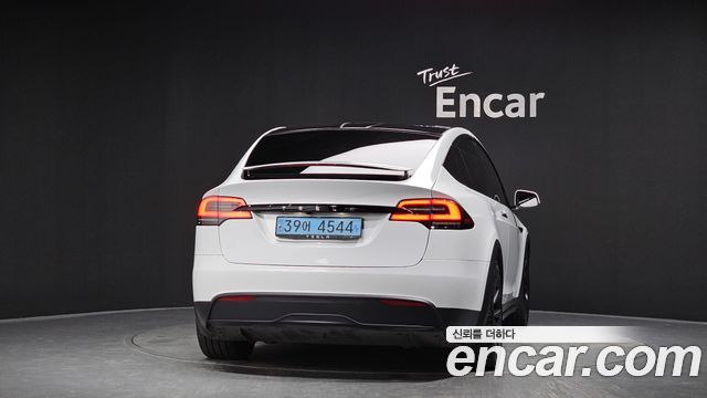 Tesla Model X AWD - фото 3