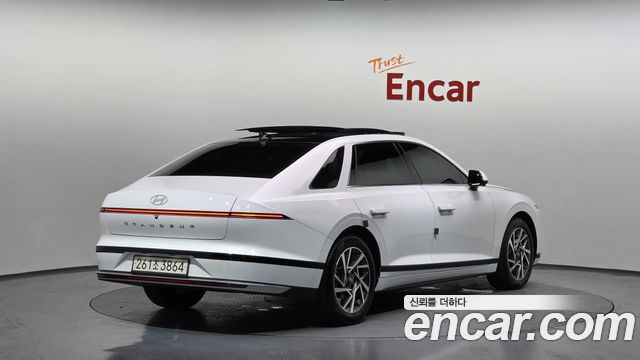 Hyundai Grandeur GN7, гибрид Exclusive - фото 1