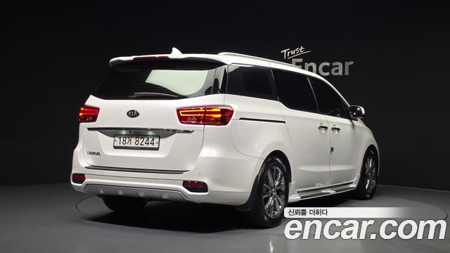 Kia Carnival Новый 9-Seater Noblesse Special - фото 1