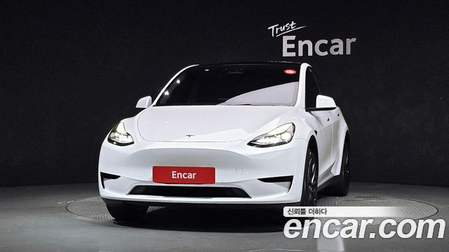 Tesla Model Y RWD - фото 2