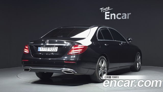 Mercedes-Benz E-Class W213 E200 Avantgarde - фото 1