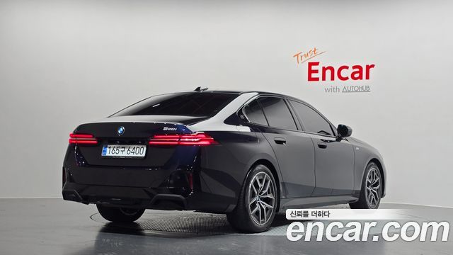 BMW 5-Series G60 520i M Sport - фото 0