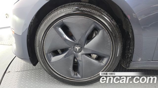 Tesla Model 3 Long Range AWD - фото 4
