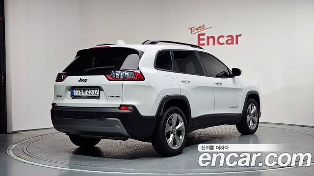 Jeep Cherokee KL 2.4 Limited AWD - фото 1