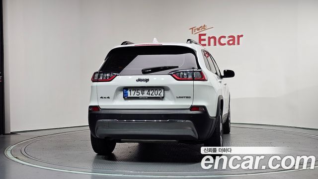 Jeep Cherokee KL 2.4 Limited AWD - фото 3
