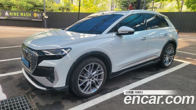 Audi Q4 e-tron F4 45 Premium - фото 0