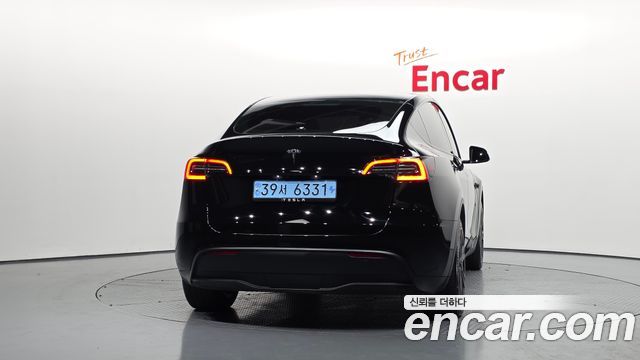 Tesla Model Y RWD - фото 3