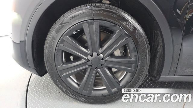 Tesla Model Y RWD - фото 4