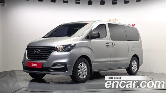 Hyundai Starex Новый Van 5-Seater Smart - фото 0
