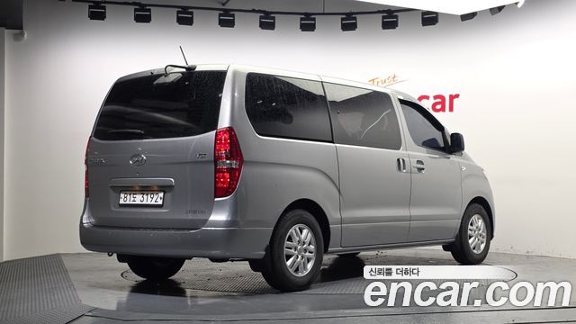 Hyundai Starex Новый Van 5-Seater Smart - фото 1