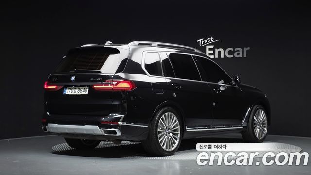 BMW X7 G07 xDrive 40i Design Pure Excellence 6-Seater - фото 1