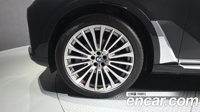 BMW X7 G07 xDrive 40i Design Pure Excellence 6-Seater - фото 4