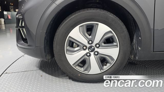 Kia Niro Новый 1.6 HEV Luxury - фото 4