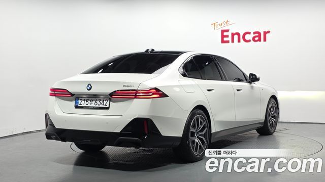 BMW 5-Series G60 520i M Sport - фото 0