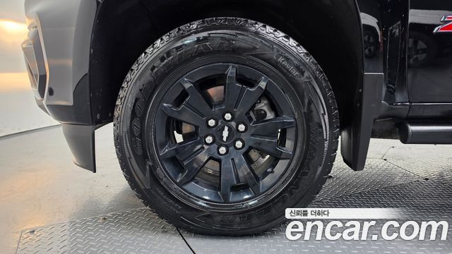 Chevrolet (GM Daewoo) Colorado 3.6 Z71-X Midnight 4WD - фото 3