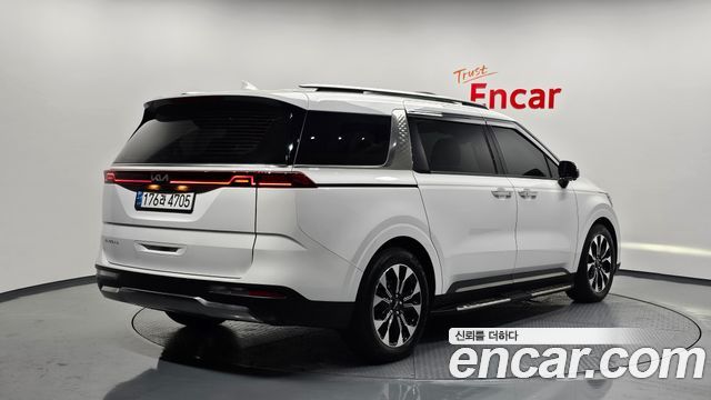 Kia Carnival 4-го поколения 9-Seater Signature - фото 1