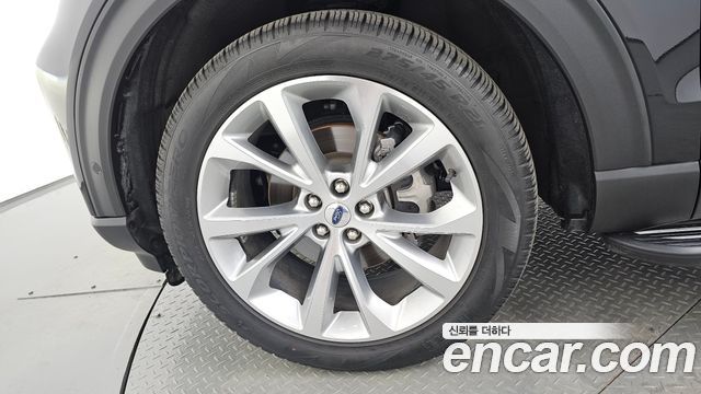 Ford Explorer 6-го поколения 3.0 Platinum 4WD - фото 4