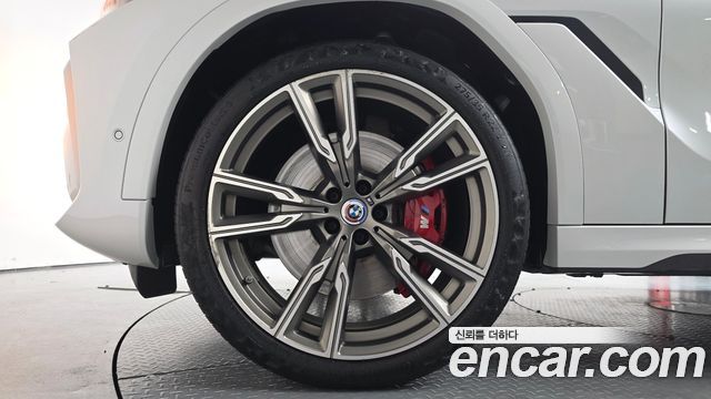 BMW X6 G06 M50i - фото 3