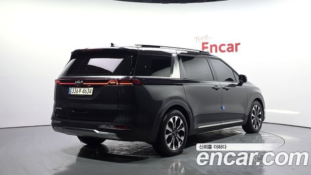 Kia Carnival 4-го поколения 7-Seater Signature - фото 1