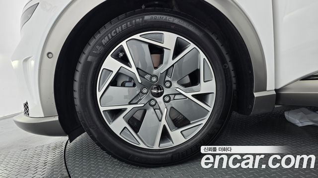 Genesis GV60 Standard - фото 4