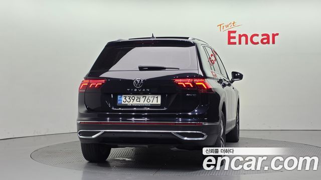Volkswagen Tiguan 2-го поколения 2.0 TDI 4Motion Prestige - фото 3