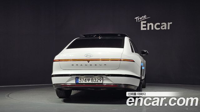 Hyundai Grandeur GN7 2,5 Gasoline 2WD Calligraphy - фото 3