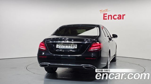 Mercedes-Benz E-Class W213 E300 4MATIC Exclusive - фото 3