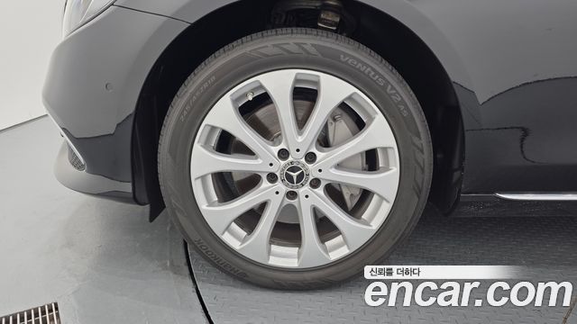 Mercedes-Benz E-Class W213 E300 4MATIC Exclusive - фото 4