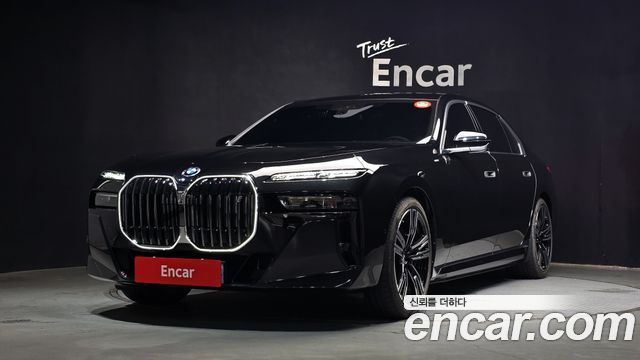 BMW i7 G70 xDrive 60 M sport - фото 0