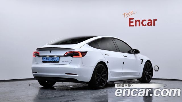 Tesla Model 3 Long Range AWD - фото 1