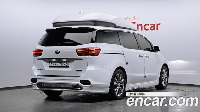 Kia Carnival Новый 9-Seater Hi-Limousine Noblesse Special - фото 1