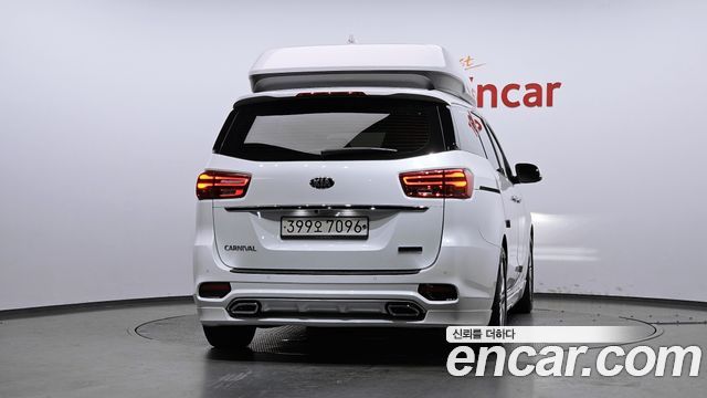 Kia Carnival Новый 9-Seater Hi-Limousine Noblesse Special - фото 3