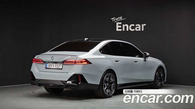 BMW 5-Series G60 530i xDrive M Sport Pro Special Edition - фото 0