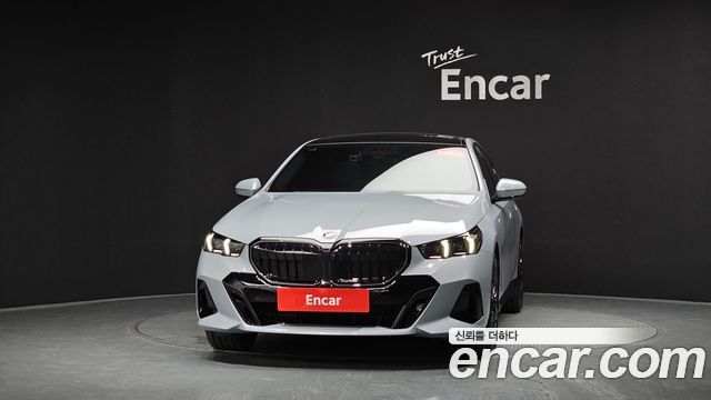 BMW 5-Series G60 530i xDrive M Sport Pro Special Edition - фото 1