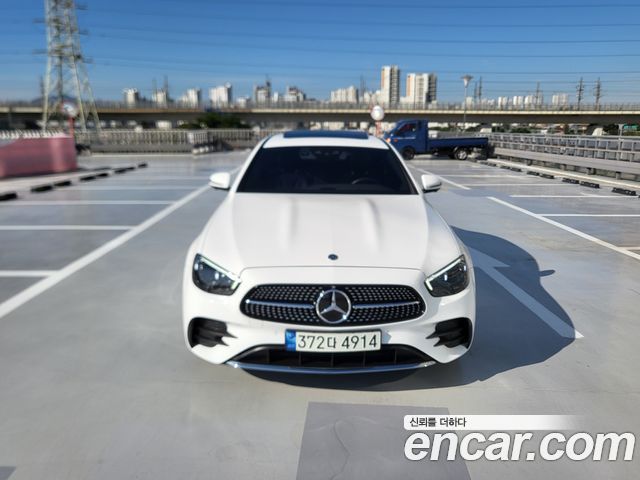 Mercedes-Benz E-Class W213 E220d 4MATIC AMG Line - фото 0