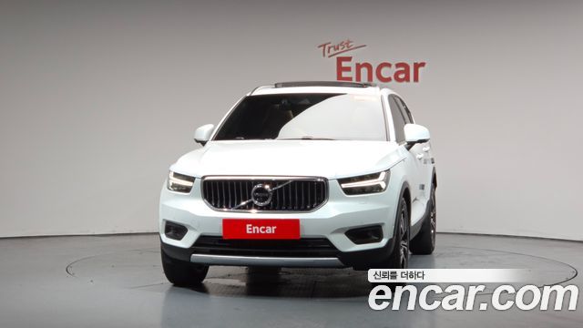 Volvo XC40 B4 Inscription - фото 1