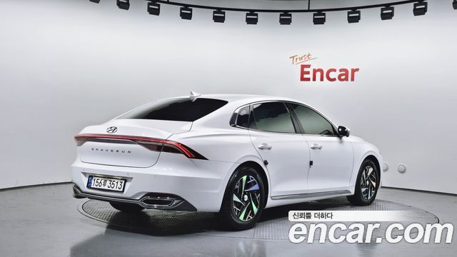 Hyundai Grandeur Новый IG, гибрид Exclusive - фото 1