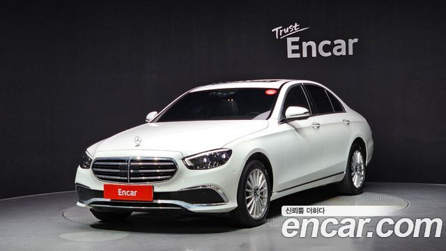 Mercedes-Benz E-Class W213 E220d 4MATIC Exclusive - фото 0