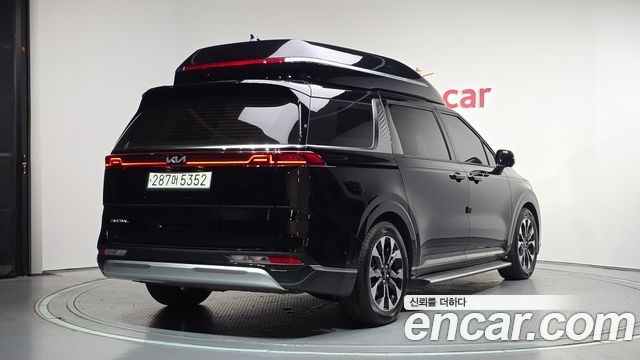 Kia Carnival 4-го поколения Gasoline 4-Seater Hi-Limousine Signature - фото 0