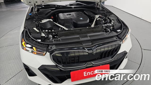 BMW 5-Series G60 530i xDrive M Sport - фото 4