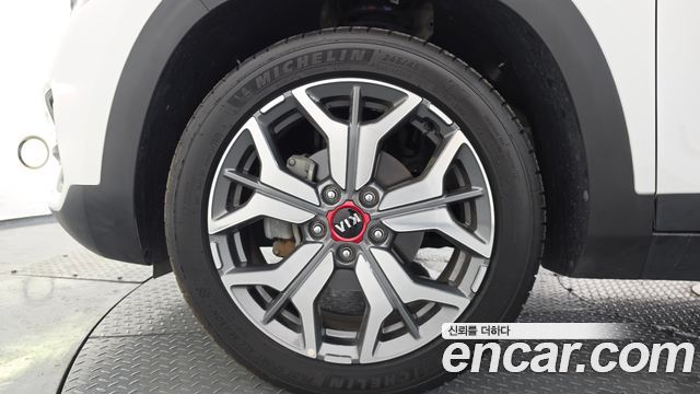 Kia Seltos Diesel 1.6 2WD Prestige - фото 4