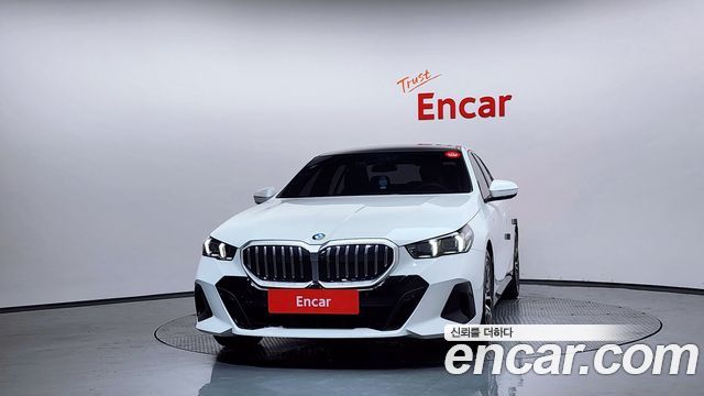 BMW 5-Series G60 520i M Sport - фото 2