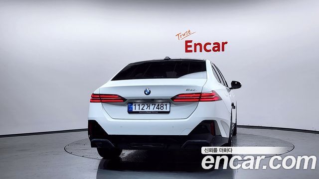 BMW 5-Series G60 520i M Sport - фото 3