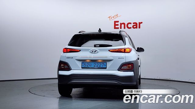 Hyundai Kona Premium - фото 3